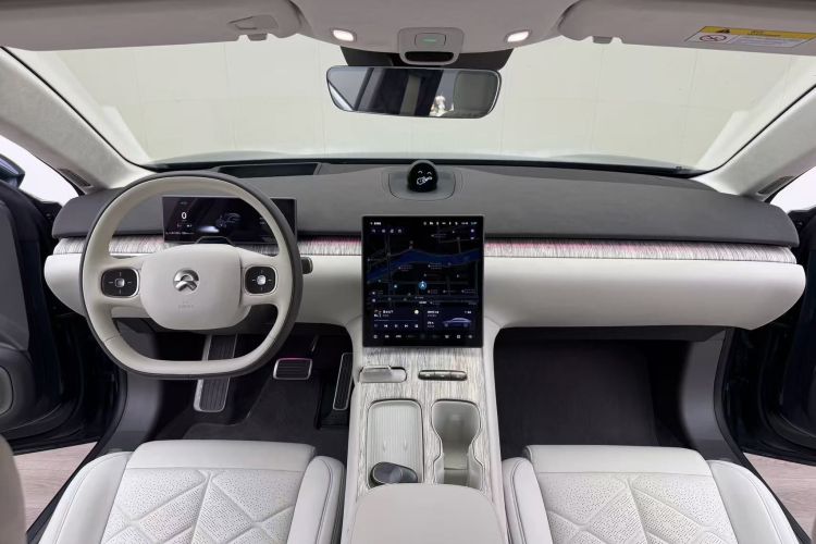 蔚来ET7 2024款 100kWh 行政签名版中控内饰12