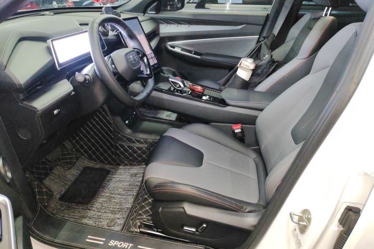 吉利汽车 2023款 博越COOL 1.5TD 智联+中控内饰19