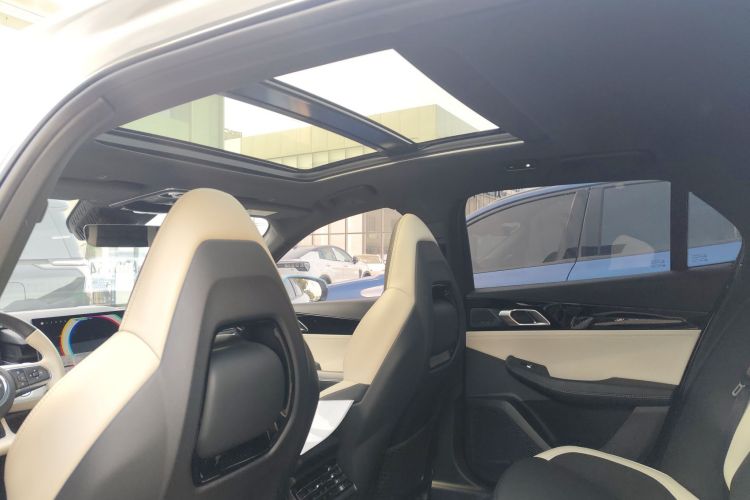 领克03 2023款 2.0TD DCT王者荣耀定制版局部细节22