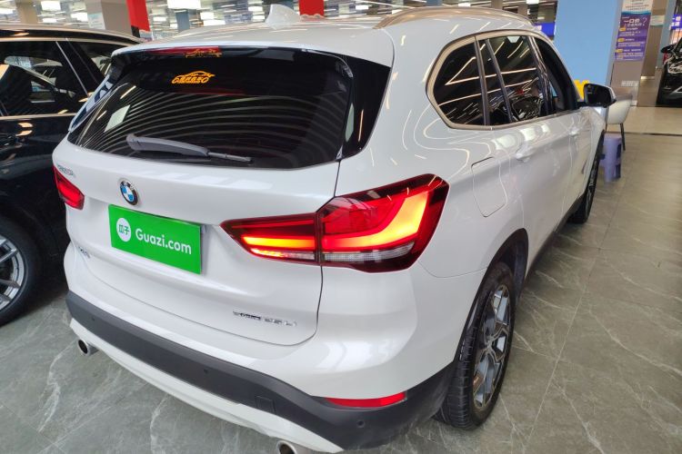 宝马X1 2022款 sDrive25Li 领先型车身外观6005