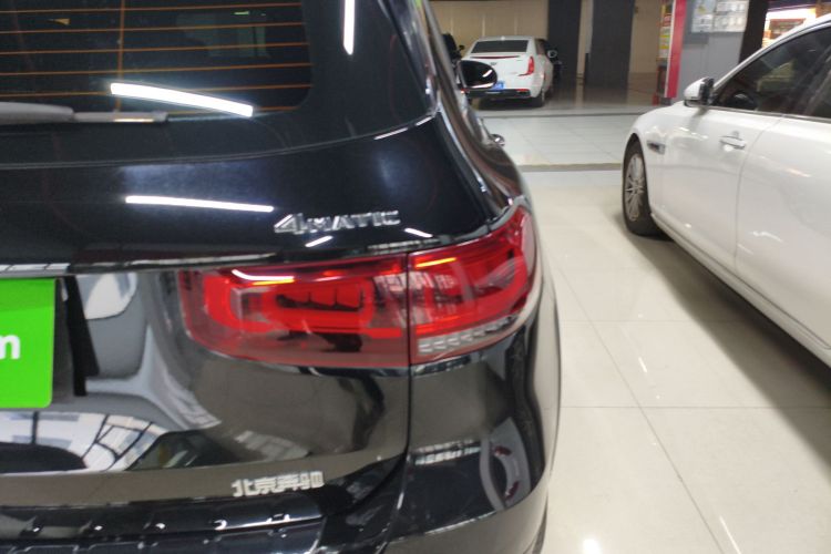 奔驰GLB 2021款 GLB 200 时尚型车身外观9