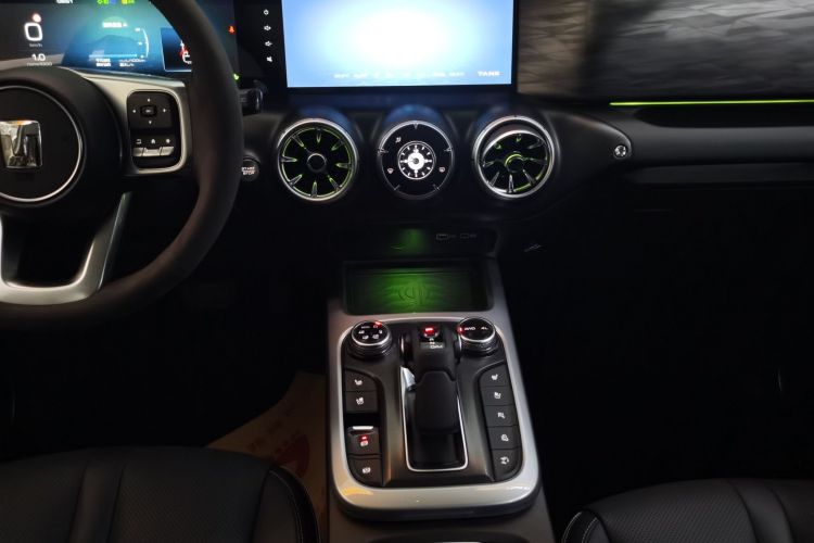 坦克300 2021款 城市版 2.0T 很有型中控内饰16