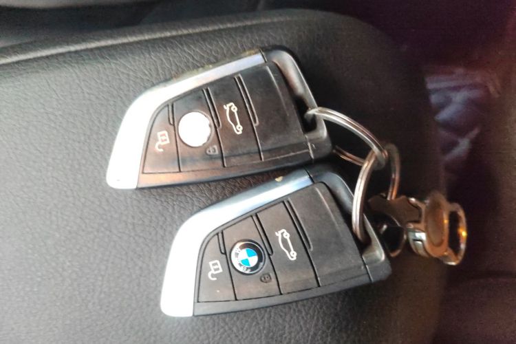 宝马1系 2017款 118i 时尚型中控内饰11