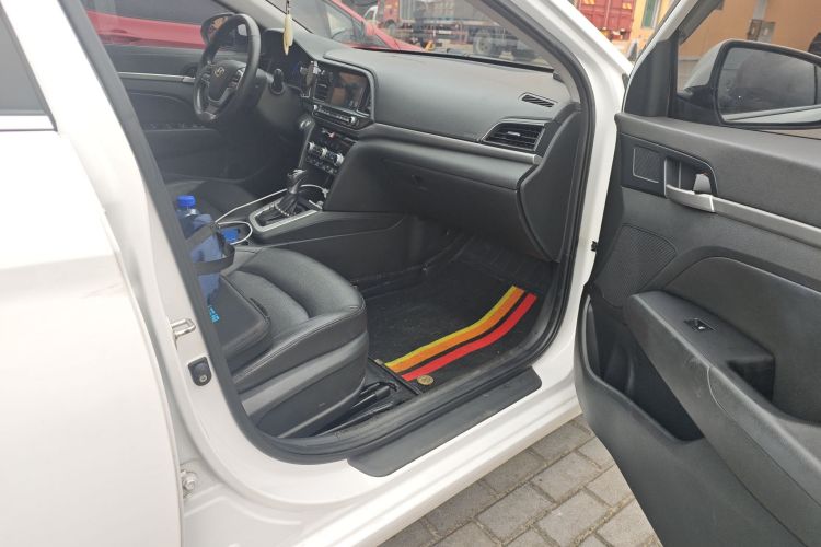 现代 领动插电混动 2019款 1.6L PHX乐行版局部细节9005