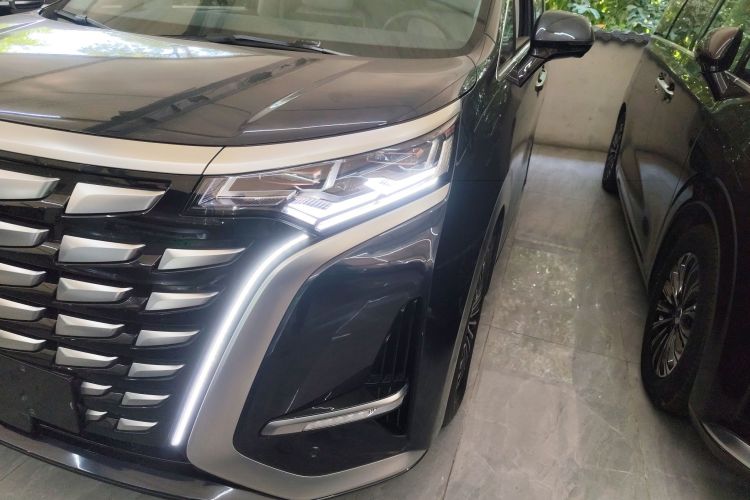 腾势D9 2022款 DM-i 970 四驱旗舰型局部细节36