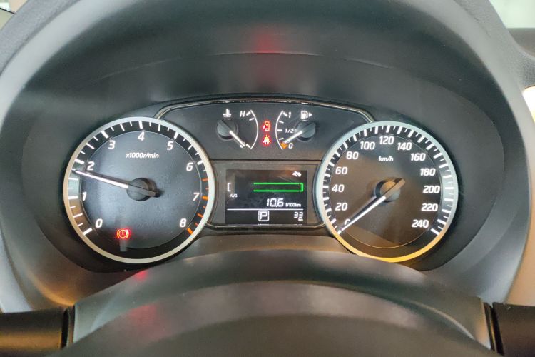 日产 轩逸 2024款 改款三 经典 1.6XE CVT舒适版中控内饰14