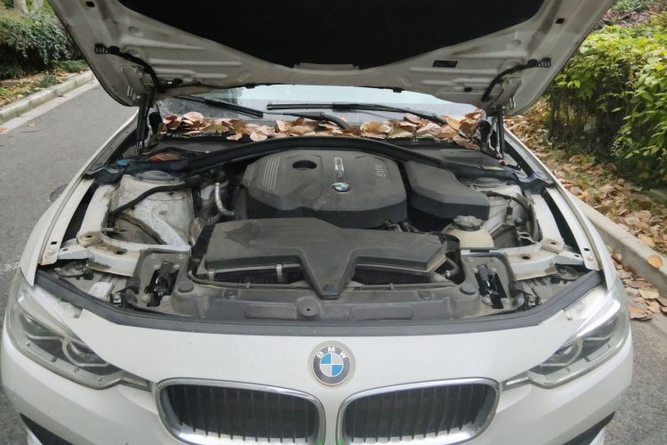 宝马3系 2017款 318i 时尚型局部细节24