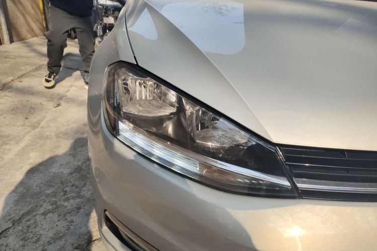 大众 高尔夫 2018款 1.6L 自动舒适型车身外观8