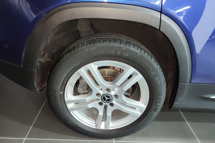 奔驰GLB 2020款 GLB 180 时尚型车身外观6008