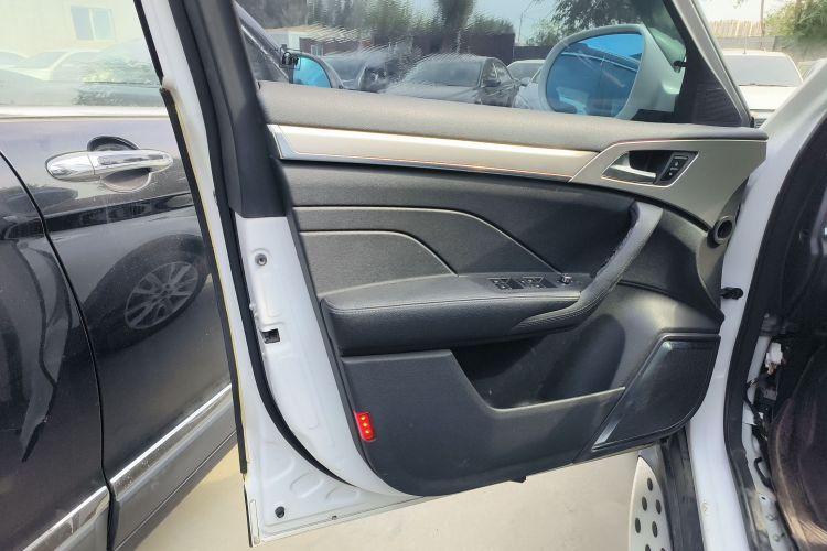 哈弗H7 2016款 蓝标H7 2.0T 自动豪华型中控内饰7007