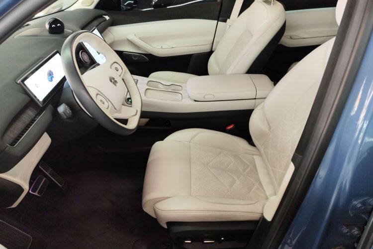 蔚来ES7 2022款 100kWh 首发版中控内饰19