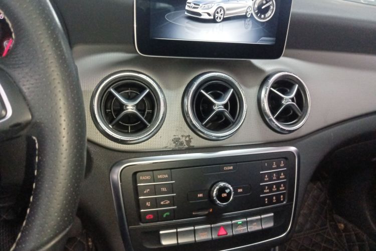 奔驰CLA 2018款 CLA 200 时尚型局部细节16