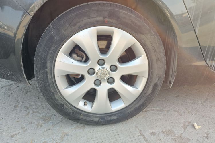 别克 君威 2015款 1.6T 精英技术型车身外观6002