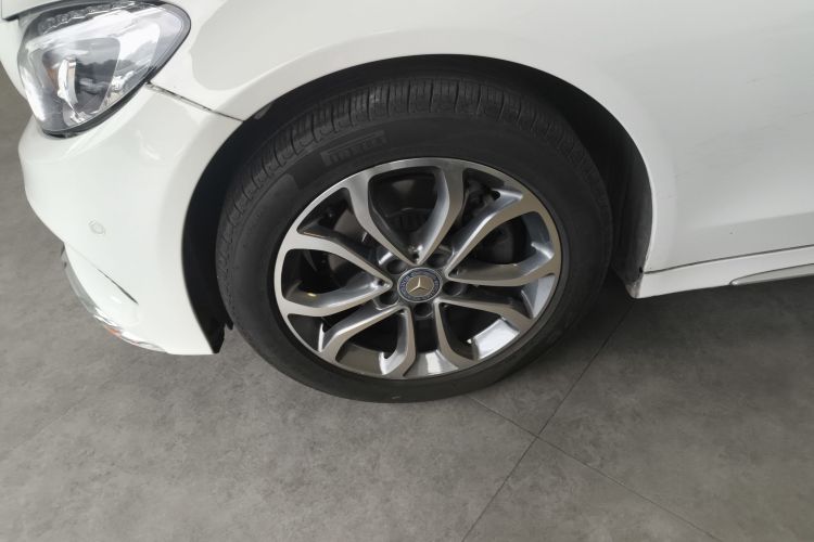 奔驰C级 2015款 改款 C 180 L 运动型车身外观6007