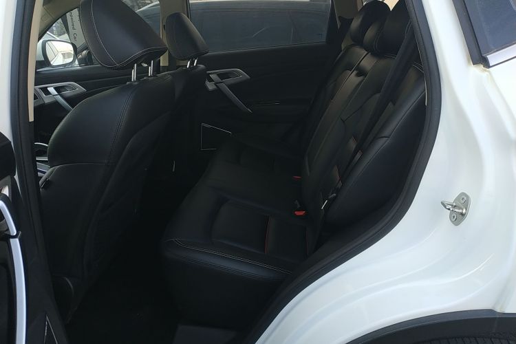 吉利汽车 博越 2018款 1.8TD 自动两驱智联型4G互联版中控内饰7004