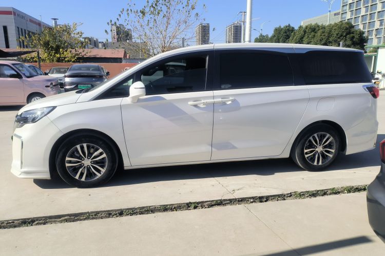 别克GL8 2021款 ES陆尊 653T 尊享型车身外观4