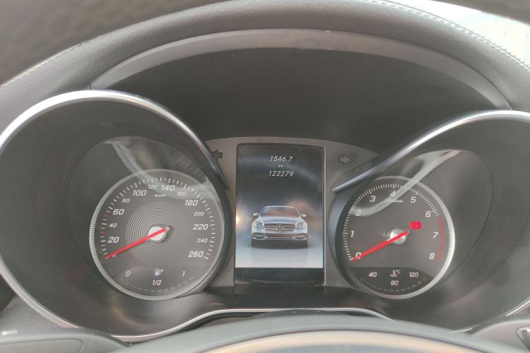 奔驰C级 2017款 改款 C 180 L 时尚型运动版中控内饰14