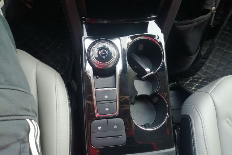 福特 锐际 2024款 EcoBoost 245 两驱悠享款局部细节18