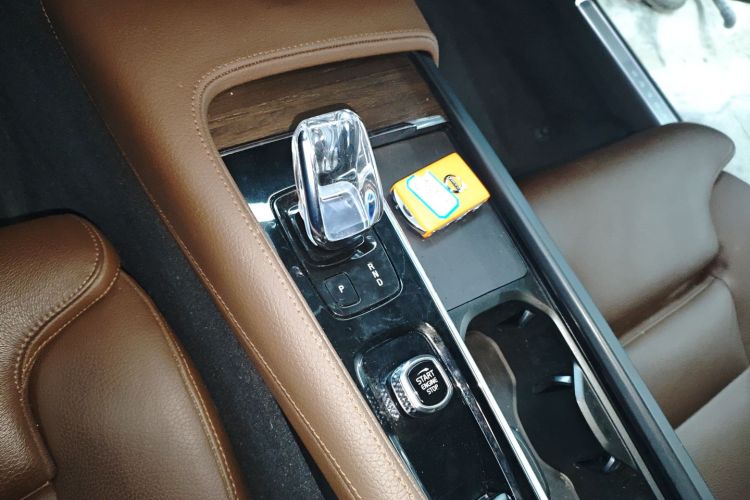 沃尔沃S90 2022款 B5 智远豪华版中控内饰18