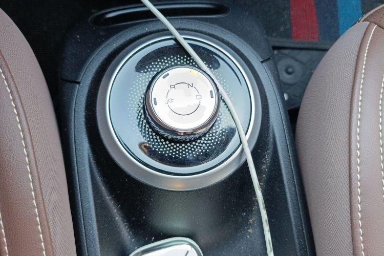 五菱汽车 五菱缤果 2023款 203km 舒享款中控内饰18