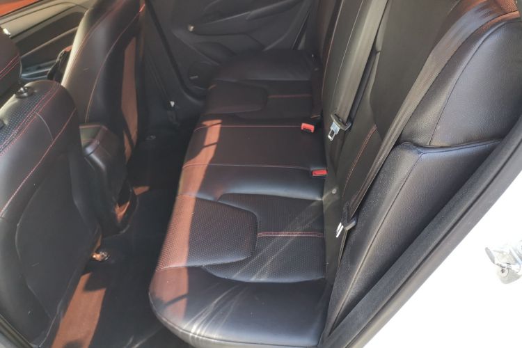 奇瑞 艾瑞泽5 2016款 1.5L CVT领锐版中控内饰21