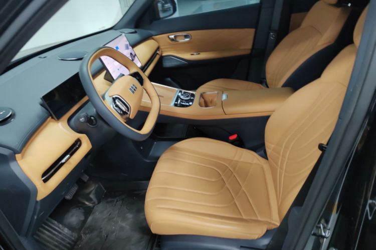 吉利银河 银河星舰7 EM-i 2025款 120km 启航+版中控内饰19