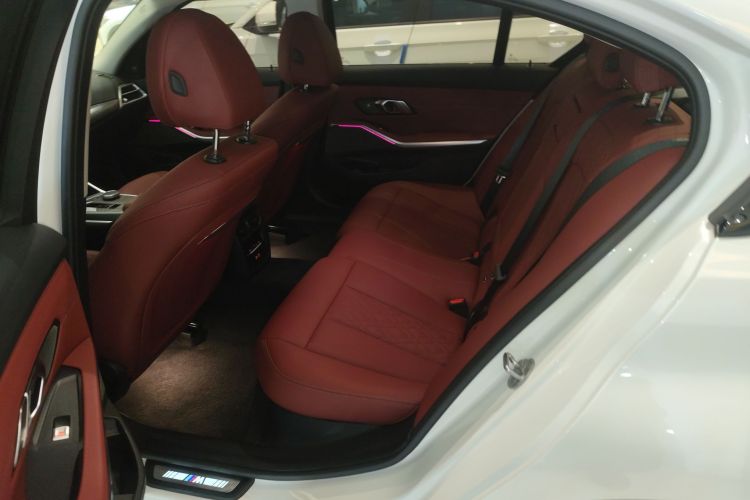 宝马3系 2025款 330Li M运动曜夜套装中控内饰21