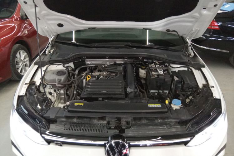 大众 高尔夫 2023款 改款 280TSI DSG R-Line Lite机舱底盘24