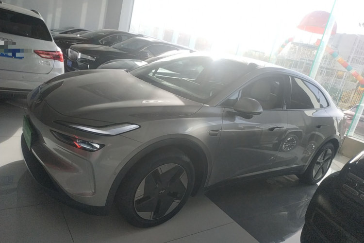 乐道L60 2024款 60kWh 后驱版车身外观4