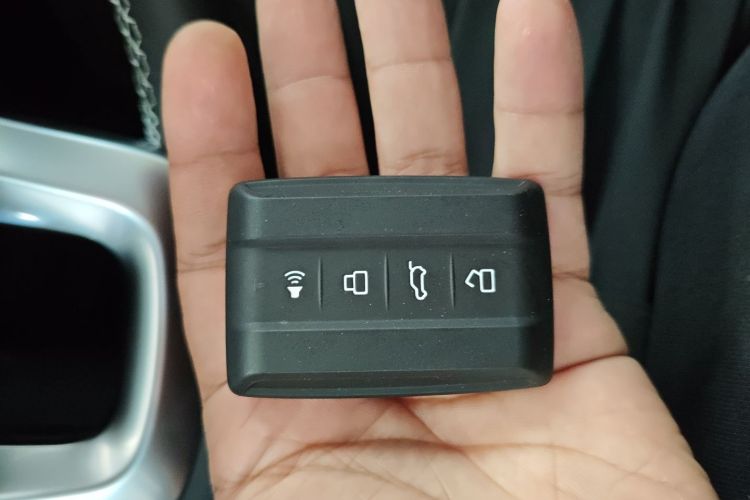 坦克300 2024款 2.0T 穿越者中控内饰11