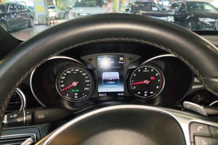 奔驰C级 2017款 C 200 运动版中控内饰14