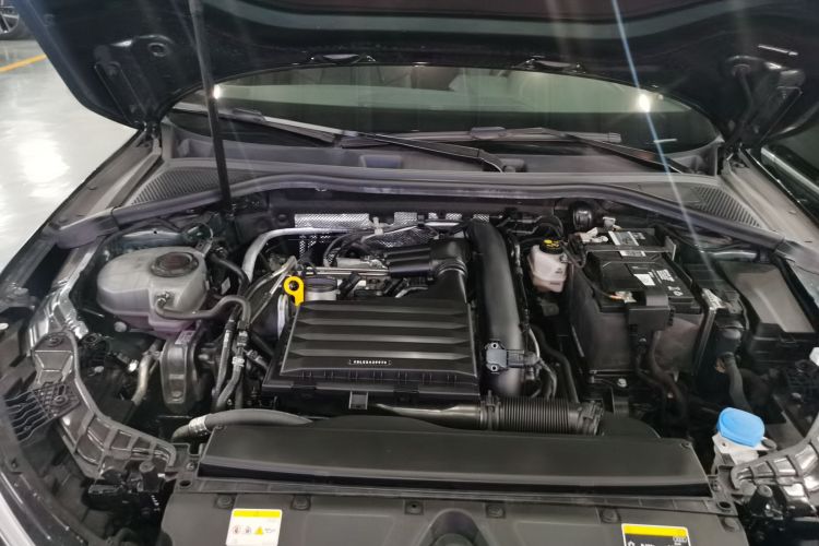 奥迪A3 2023款 改款 A3L Limousine 35 TFSI 进取运动型机舱底盘24