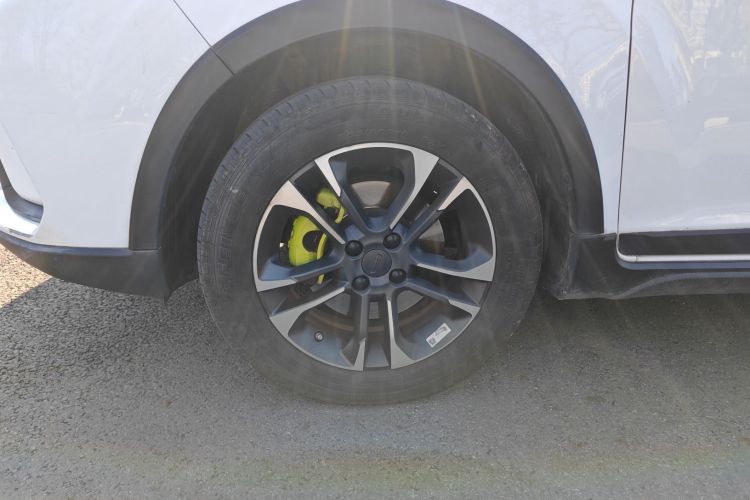 吉利几何 EX3 功夫牛 2021款 坚强牛牛车身外观6007