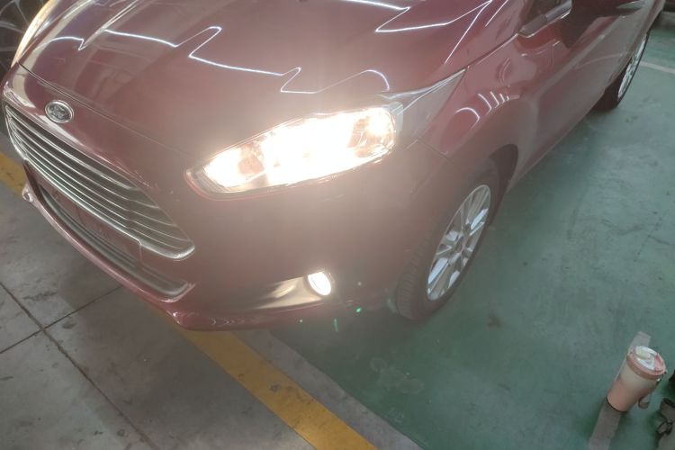 福特 嘉年华 2013款 两厢 1.5L 自动时尚型局部细节36