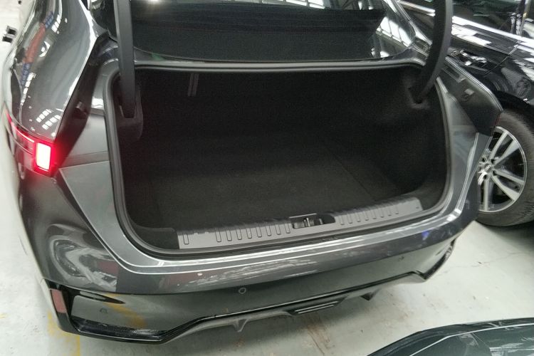 领克07 2024款 EM-P 126长续航 Halo机舱底盘23