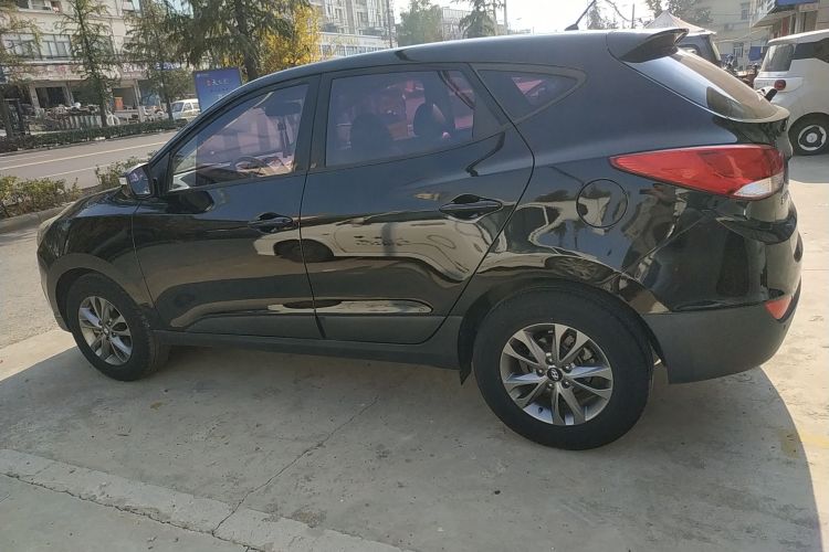 北京现代ix35 2015款 2.0L 自动两驱舒适型 国V车身外观4