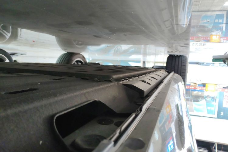 鸿蒙智行 问界M5 2023款 增程后驱标准版局部细节9002