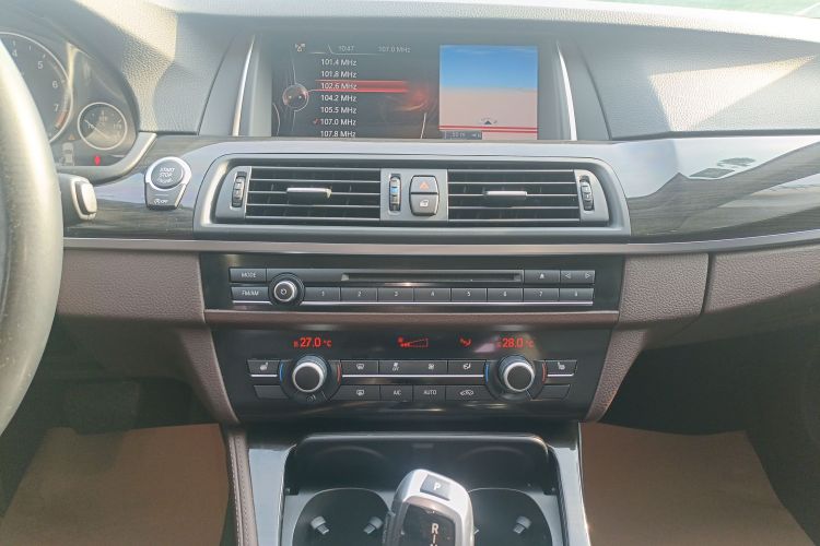 宝马5系 2014款 525Li 豪华设计套装局部细节16