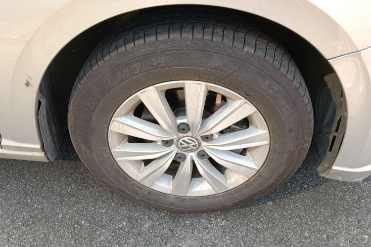 大众 朗逸 2018款 1.5L 自动风尚版 国V车身外观10