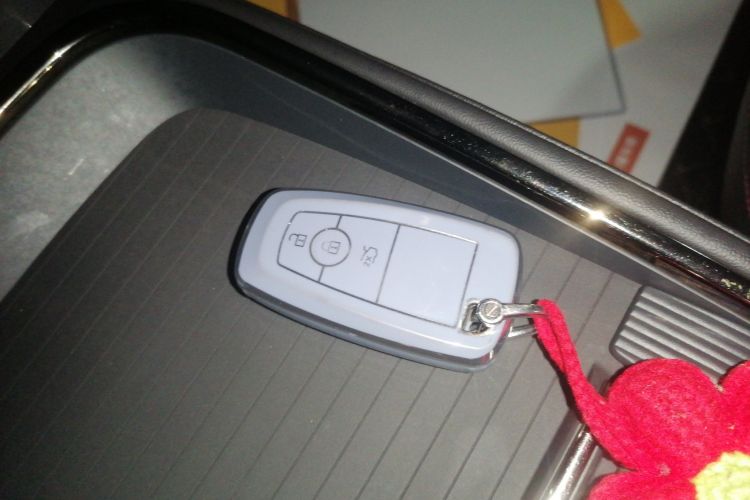 福特 蒙迪欧 2022款 改款 EcoBoost 245 豪华型中控内饰11