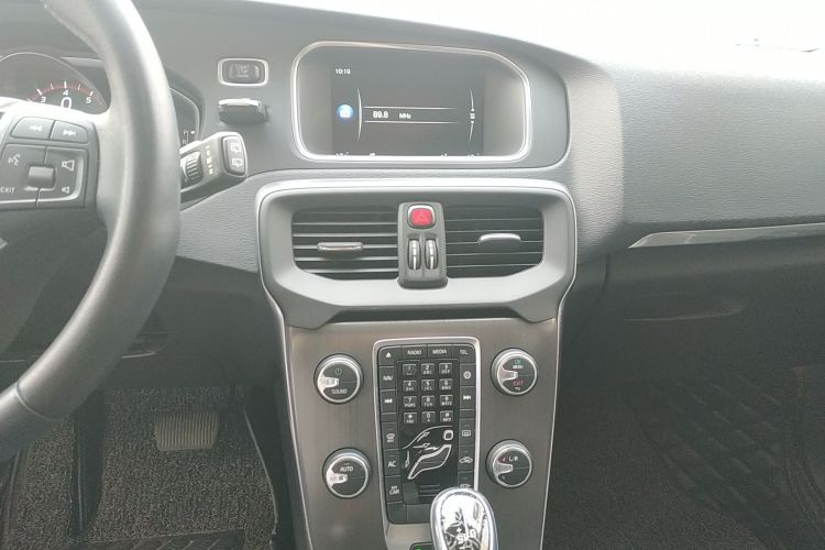 沃尔沃V40 2016款 T3 智逸版局部细节16