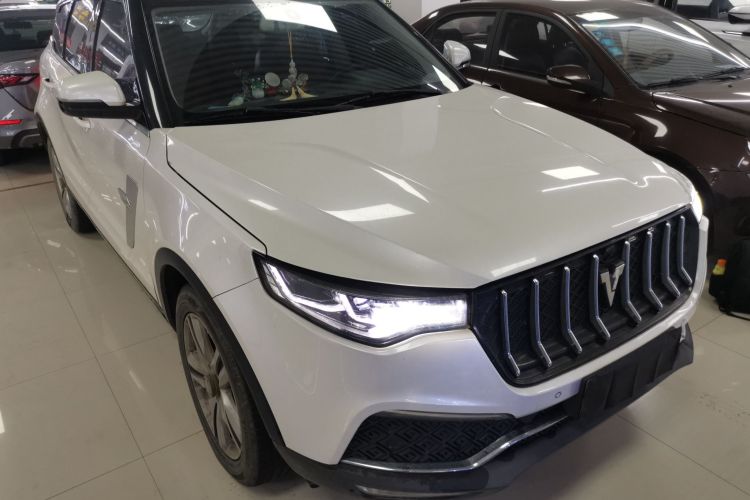 众泰T700 2017款 2.0T 自动尊享型车身外观3