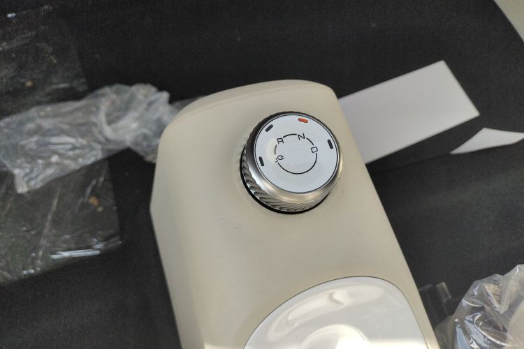 五菱汽车 宏光MINIEV 2024款 第三代 215km 青春版中控内饰18