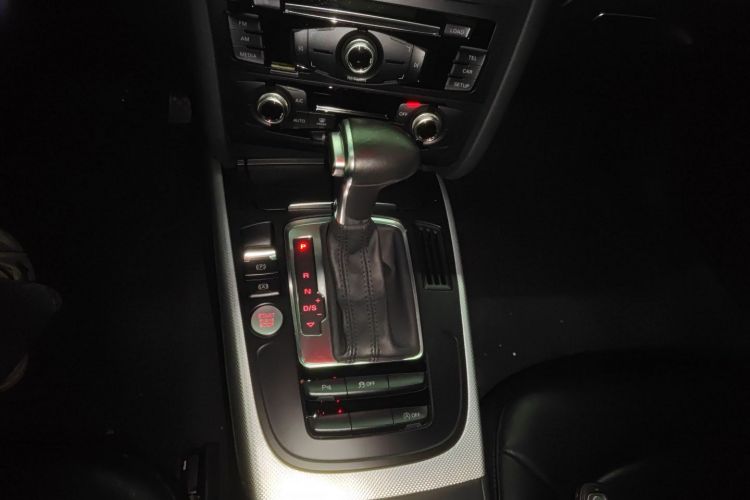 奥迪A4L 2016款 35 TFSI 典藏版 自动标准型局部细节18