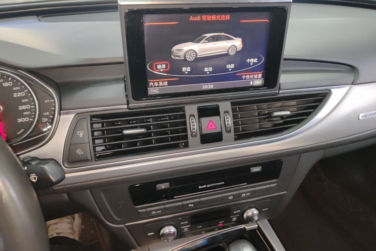 奥迪A6L 2018款 30周年年型 45 TFSI quattro 运动型中控内饰16