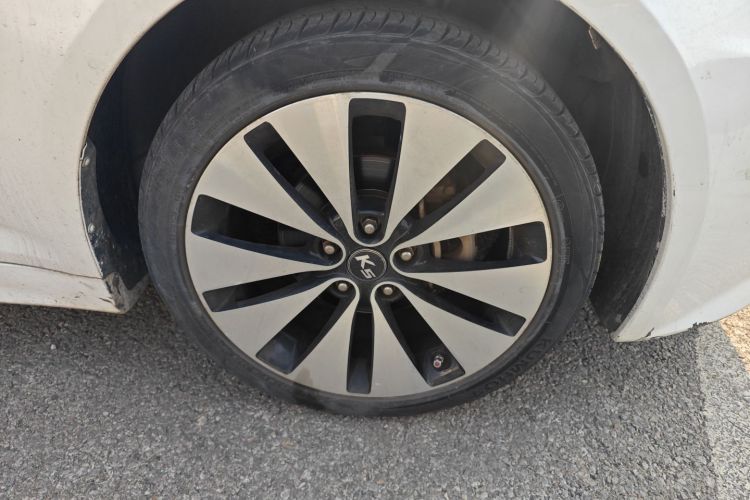 起亚K5 2012款 2.0L 自动DLX车身外观10