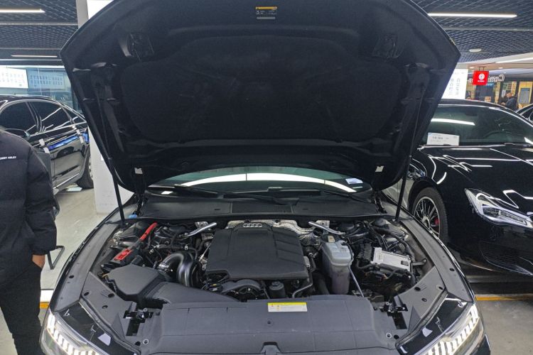 奥迪A7 2020款 40 TFSI 豪华型机舱底盘24