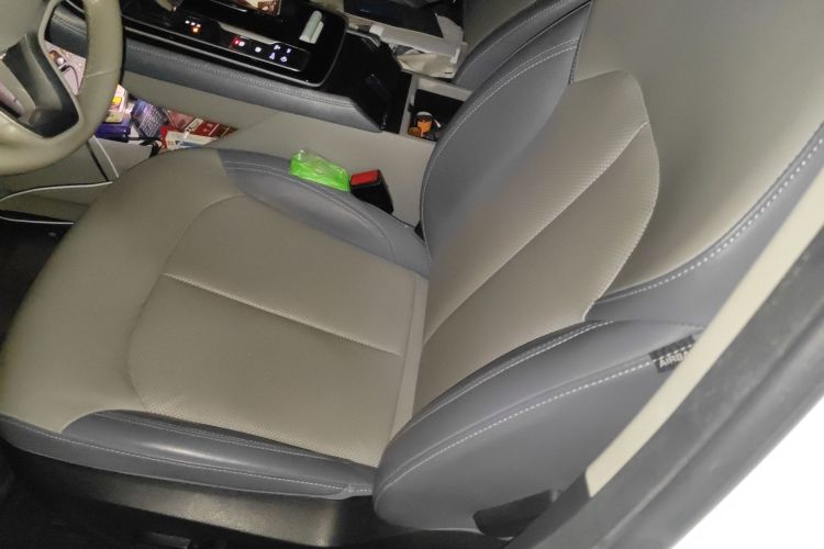 飞凡汽车 飞凡ER6 2020款 620km 智享版中控内饰19