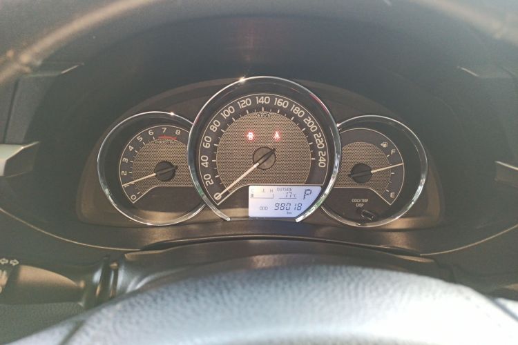 丰田 雷凌 2014款 1.6G CVT精英版中控内饰14