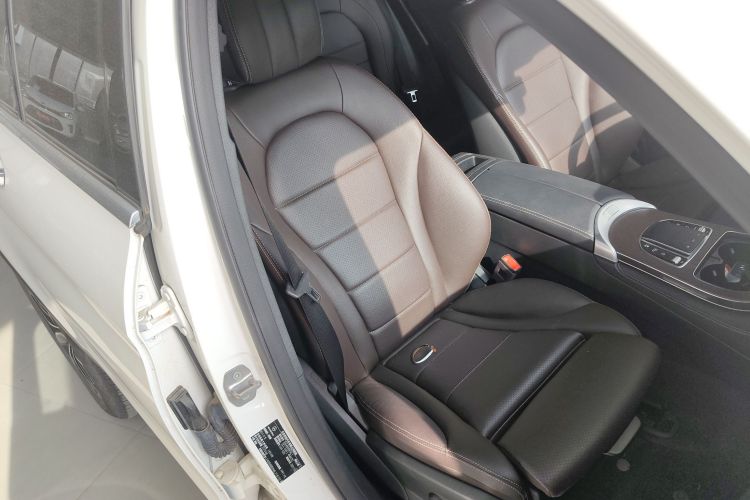 奔驰GLC 2020款 改款 GLC 260 L 4MATIC 豪华型局部细节41